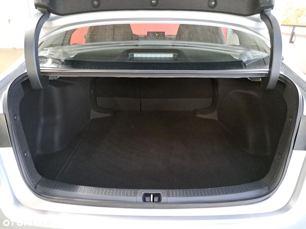 Toyota Corolla 1.8 Hybrid Comfort - 11