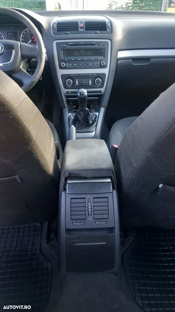 Skoda Octavia 2.0 TDI Ambiente - 11
