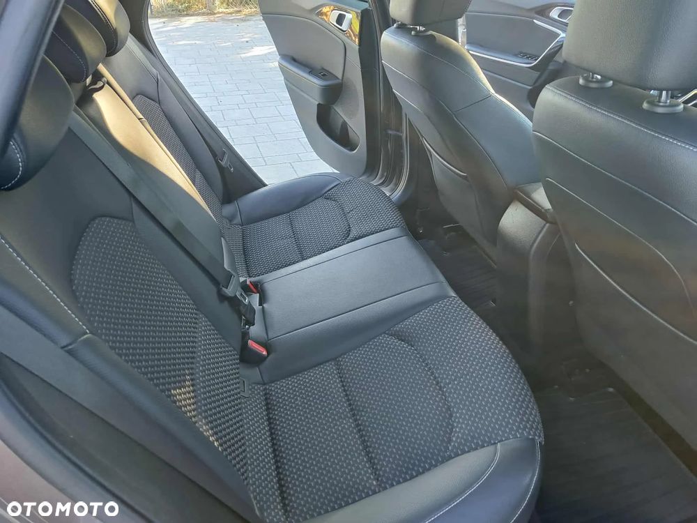 Kia Ceed - 21