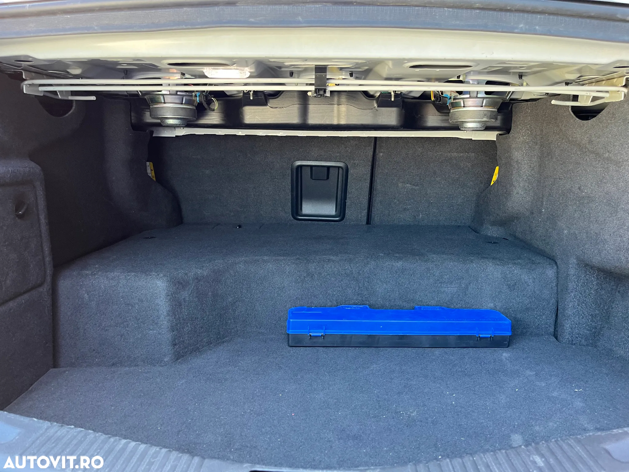 Ford Mondeo 2.0 Hybrid - 11