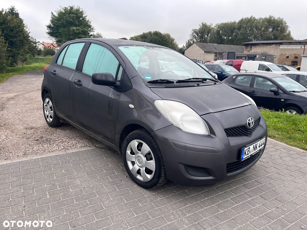 Toyota Yaris - 8