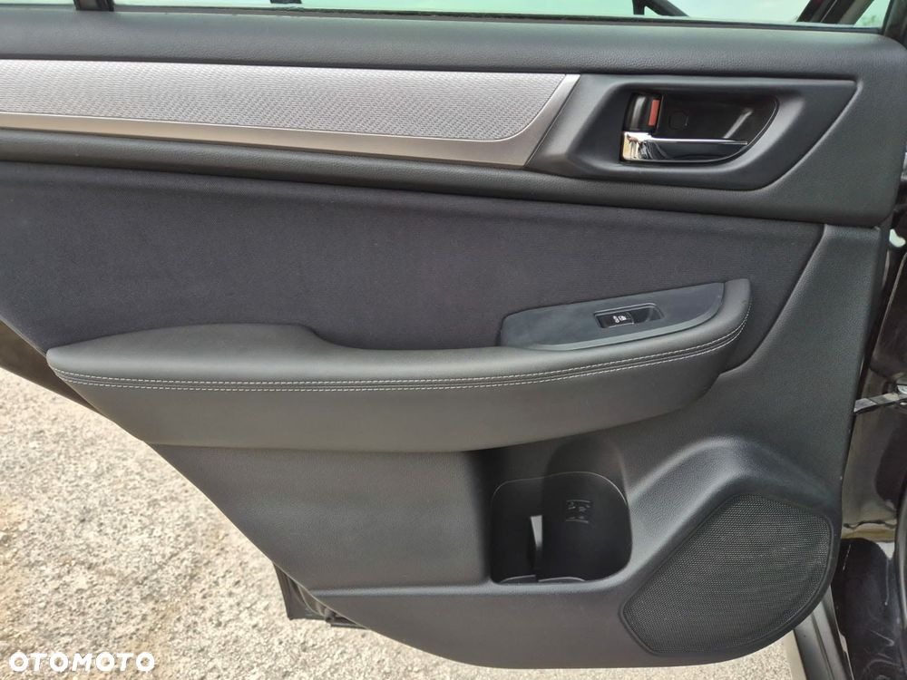 Subaru Outback 2.5i Lineartronic Comfort - 24