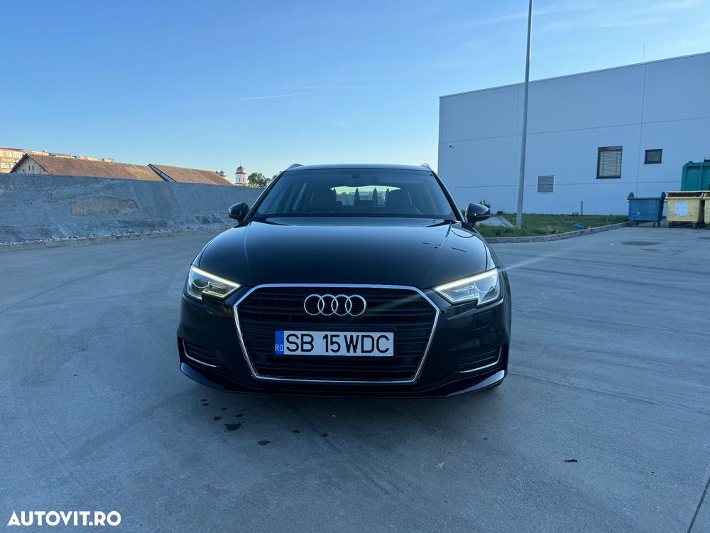 Audi A3 2.0 TDI Stronic Ambiente - 1