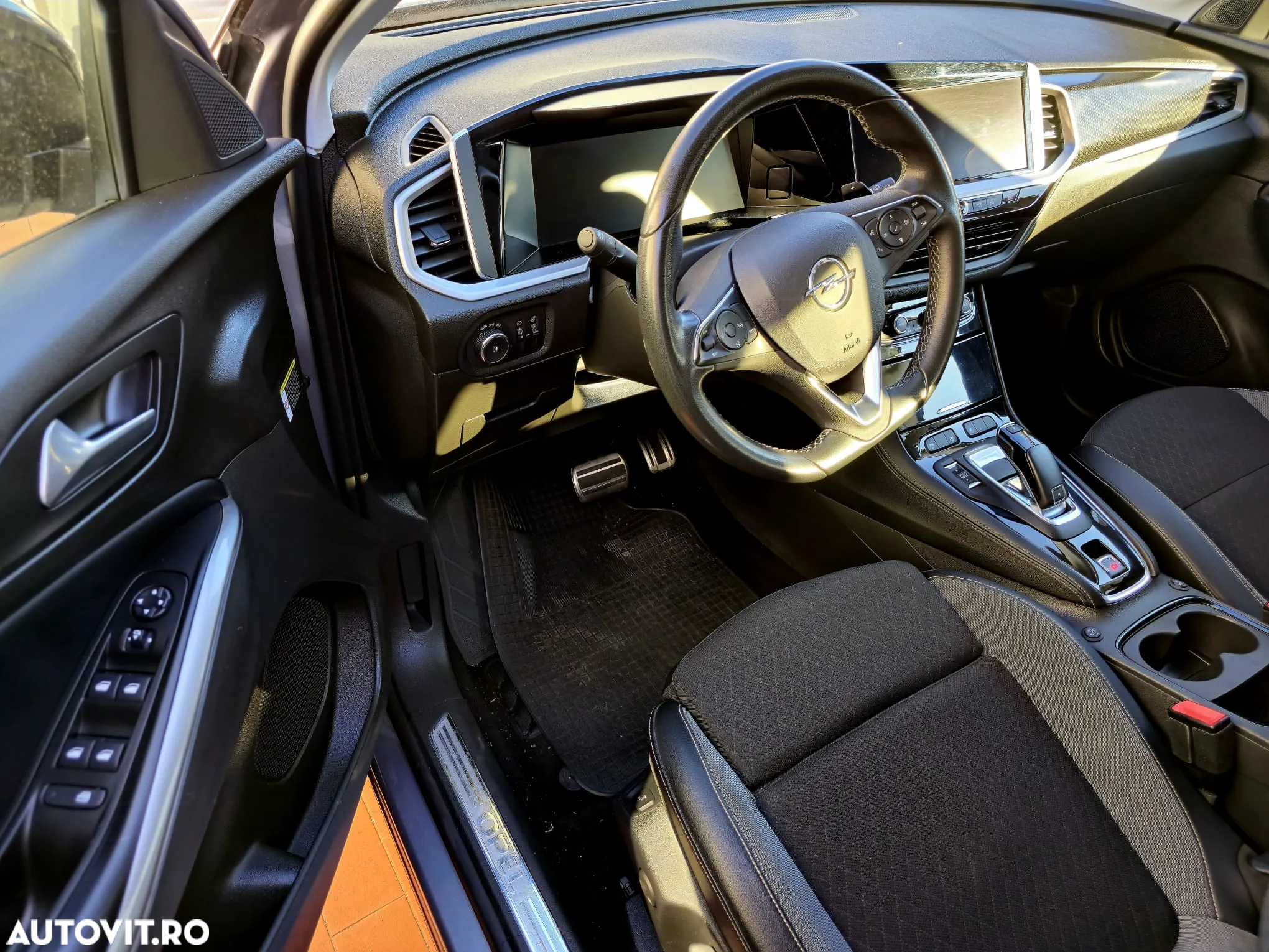 Opel Grandland X 1.6 Turbo PHEV AT8 4X4 START/STOP GS Line - 5