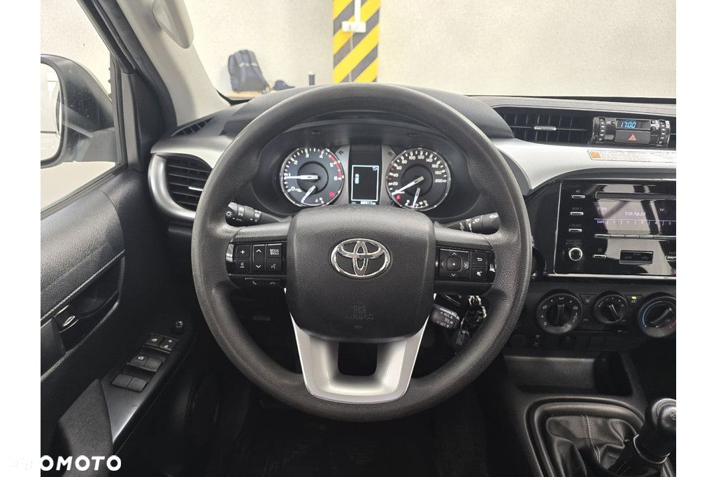 Toyota Hilux - 11