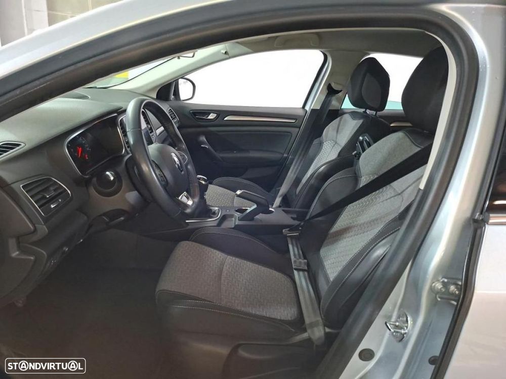 Renault Mégane Sport Tourer 1.5 Blue dCi Limited - 4
