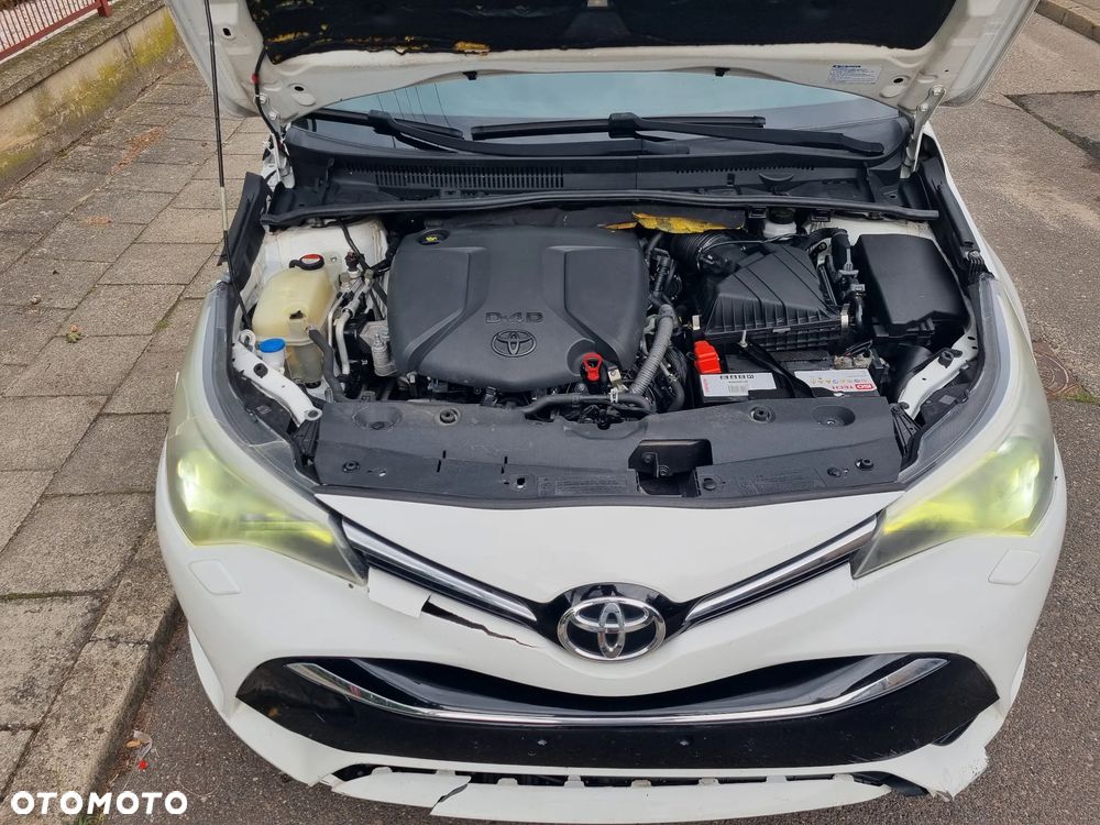 Toyota Avensis - 17