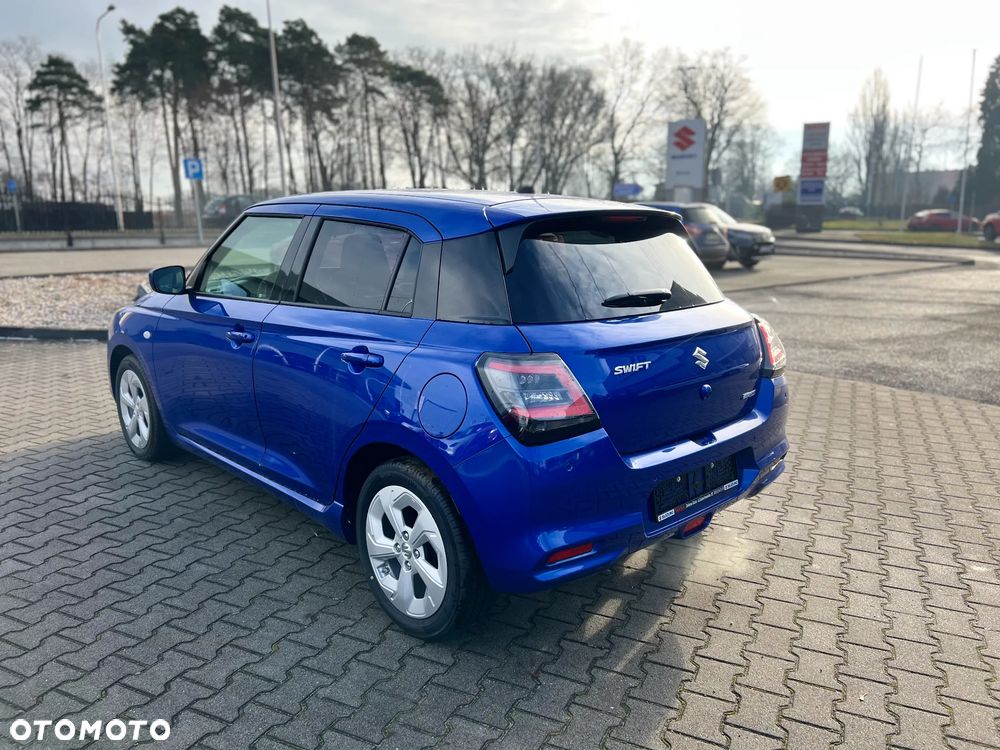 Suzuki Swift 1.2 Dualjet SHVS Premium Plus CVT - 4