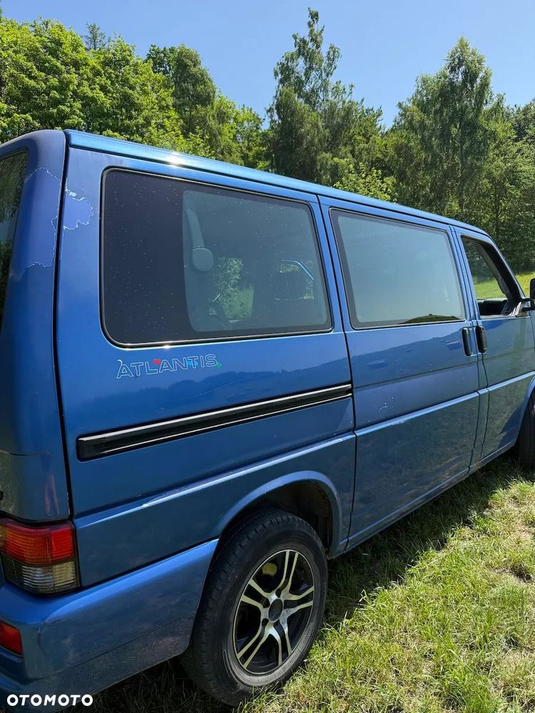 Volkswagen Caravelle - 16