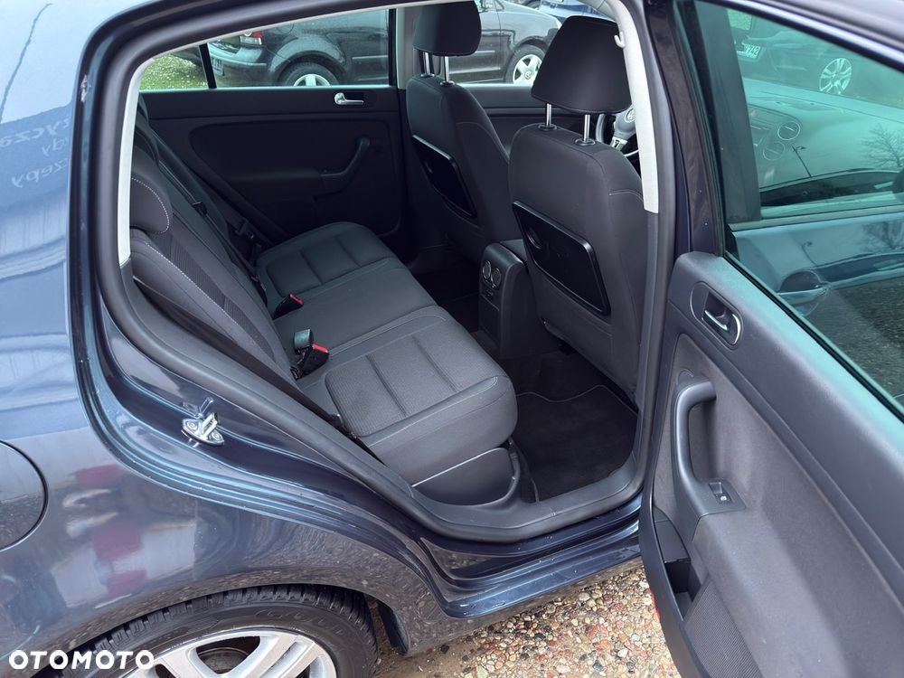 Volkswagen Golf Plus 1.6 TDI BlueMot Comfortline - 23