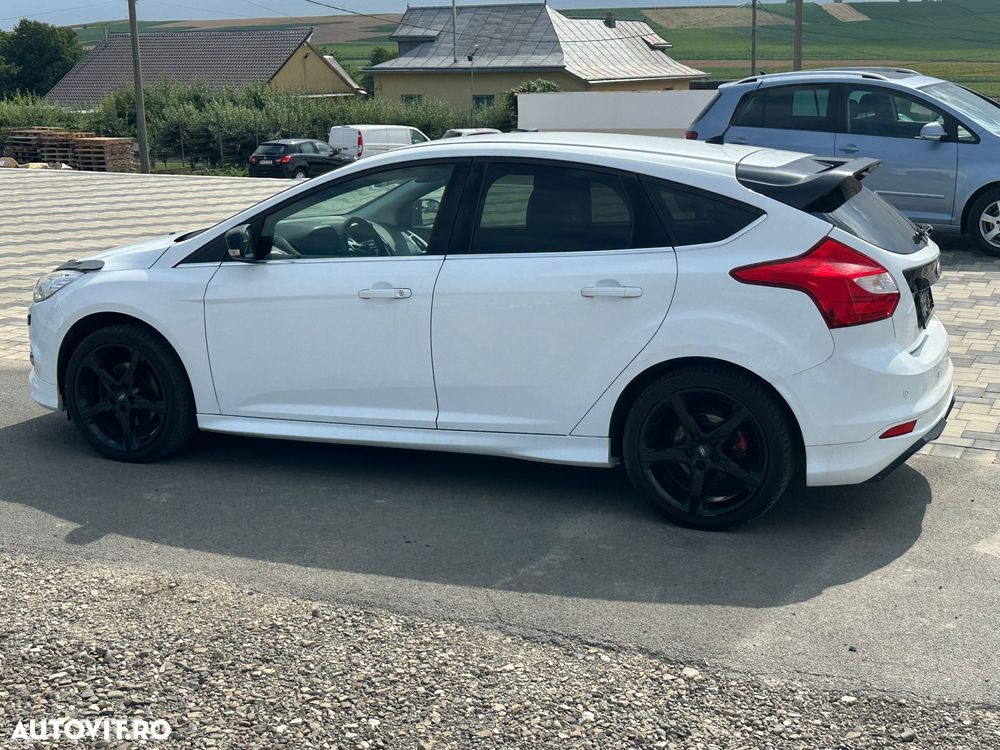 Ford Focus 2.0 TDCI DPF Sport - 3
