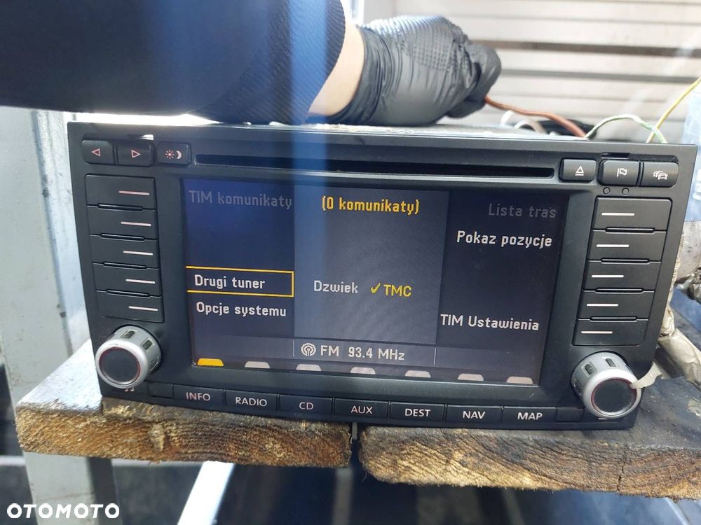 RADIO ODTWARZACZ VOLKSWAGEN TOUAREG I ROZKODOWANE 7L6035191R ID: 238192 - 9