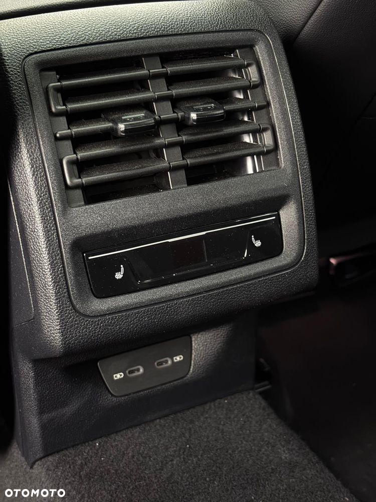 Volkswagen Golf - 21