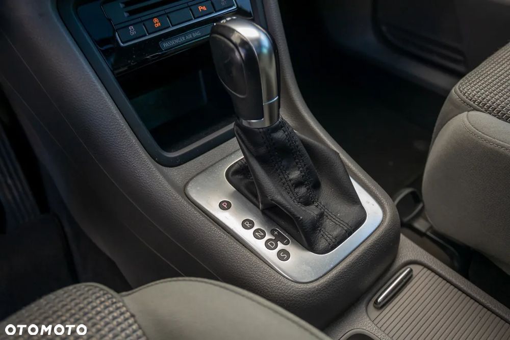 Volkswagen Sharan 2.0 TDI DSG BlueMotion Technology Comfortline - 29