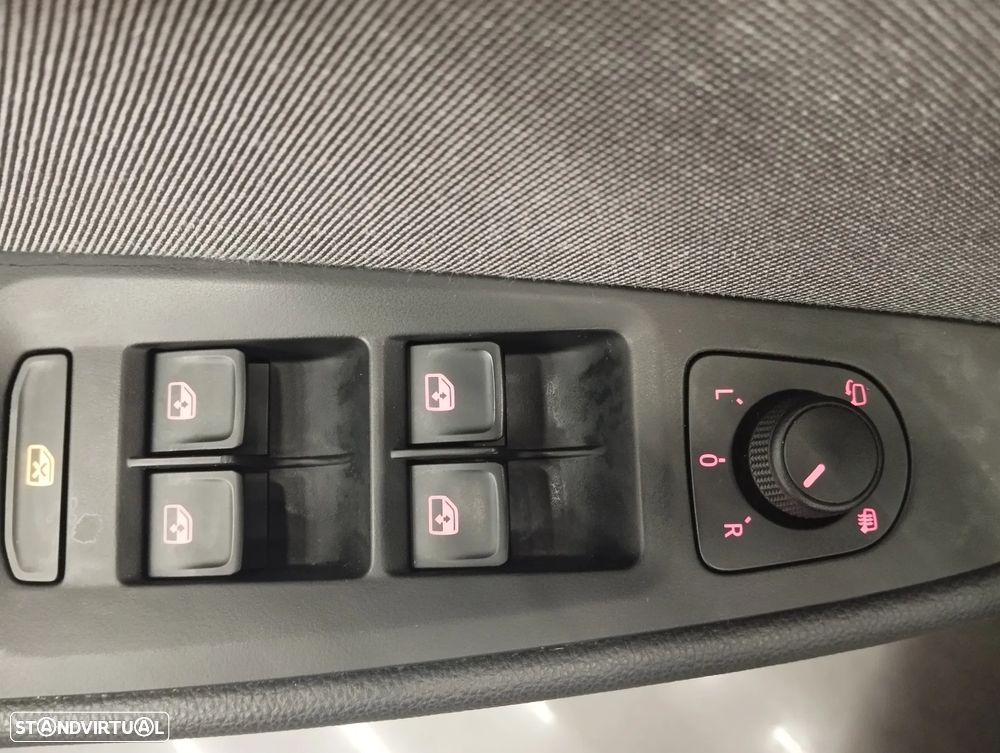 SEAT Leon ST 1.6 TDI Style S/S - 21