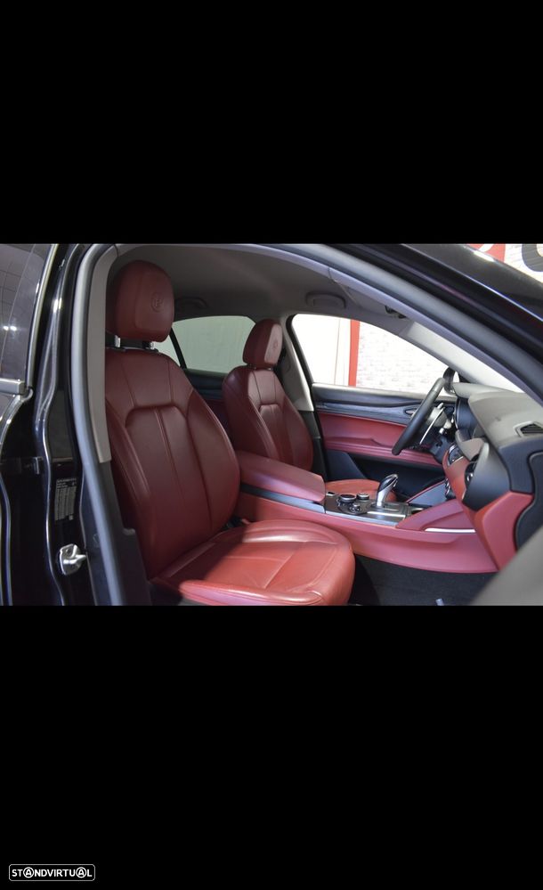 Alfa Romeo Stelvio 2.2 16V AT8-Q4 Executive — fotografia 10