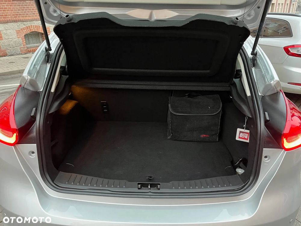 Ford Focus 1.5 TDCi Trend - 19