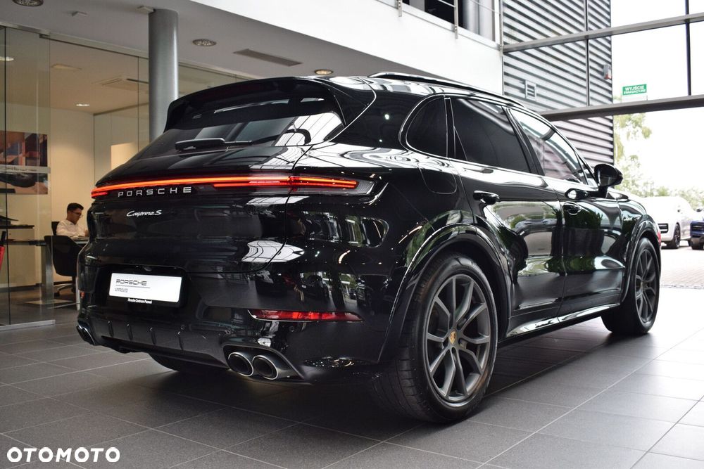 Porsche Cayenne - 3