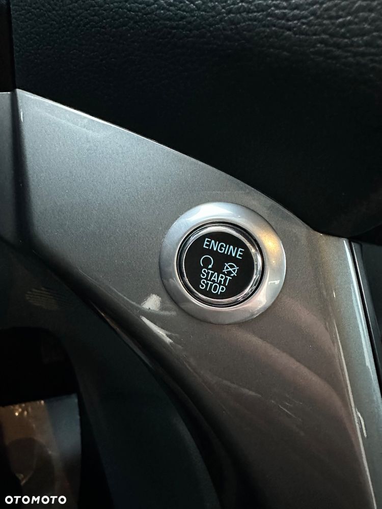 Ford C-MAX 1.6 TDCi Start-Stop-System SYNC Edition - 16