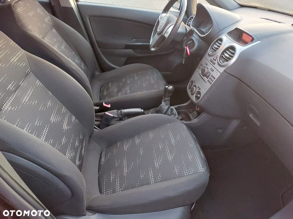 Opel Corsa 1.4 16V Satellite - 6