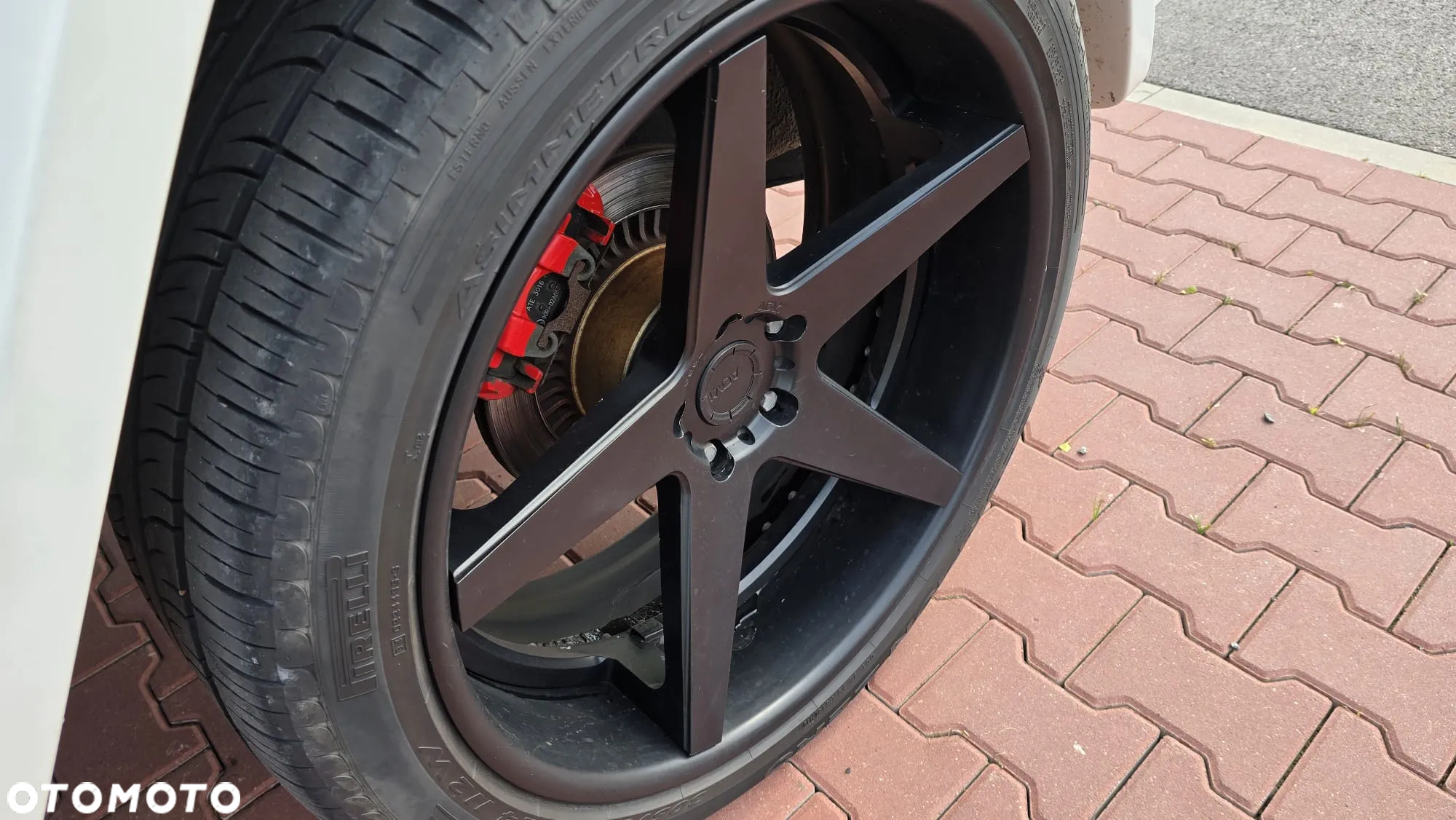 Mercedes-Benz Klasa G 63 AMG AMG SPEEDSHIFT 7G-TRONIC - 28