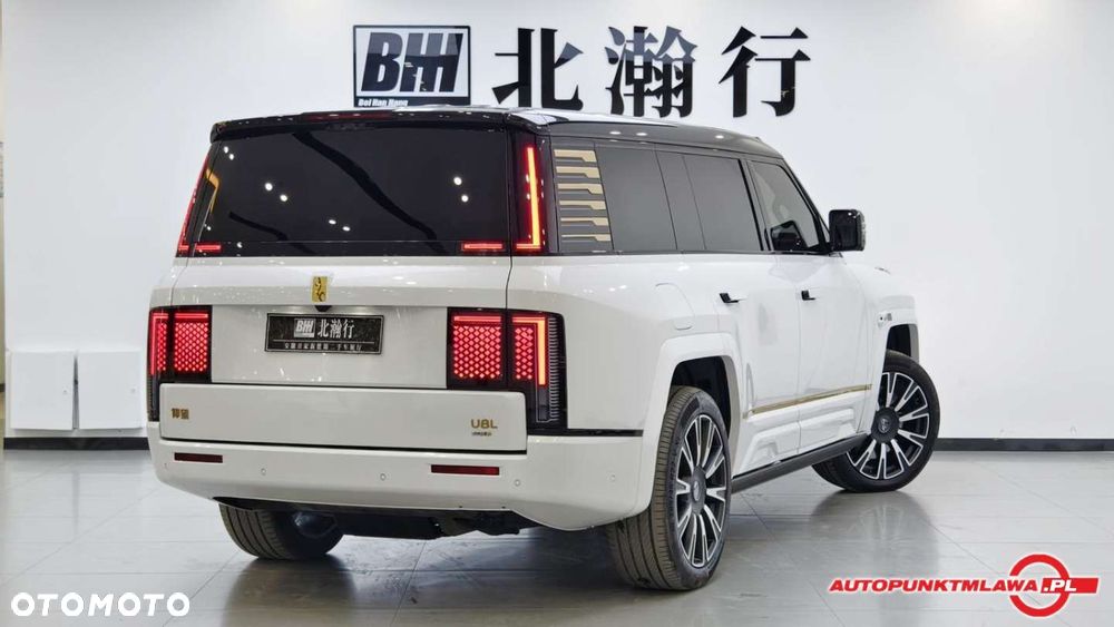 BYD Yangwang U8 - 6