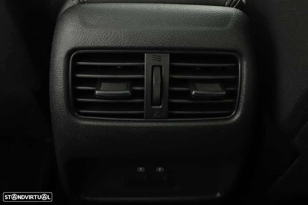 Nissan Qashqai 1.3 DIG-T N-Connecta Xtronic - 21