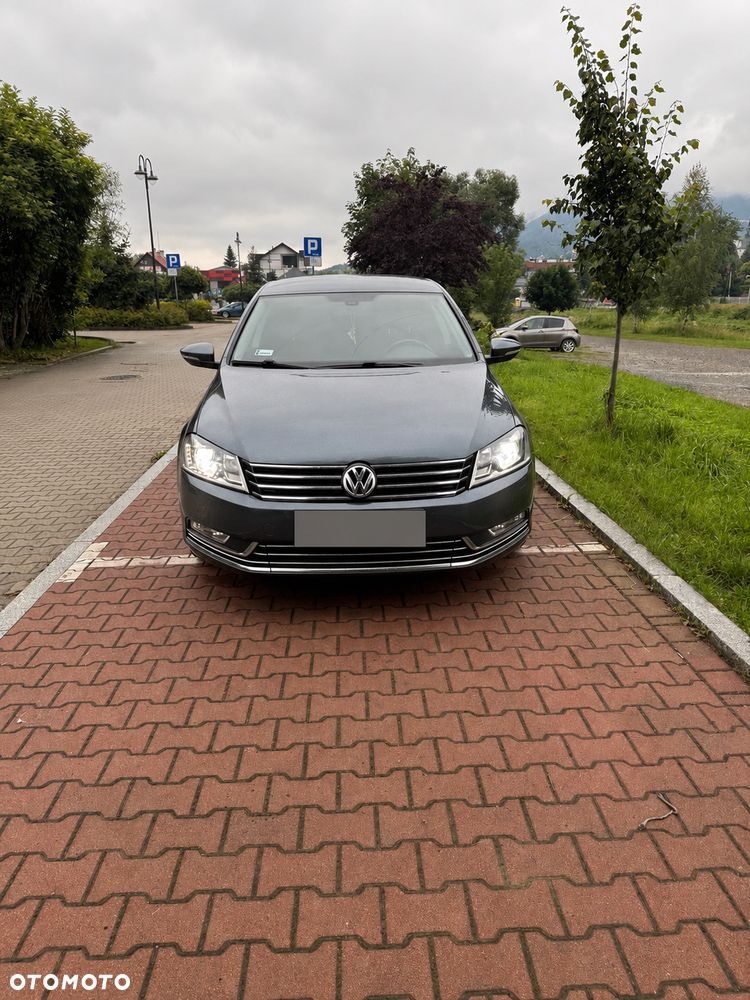 Volkswagen Passat - 2