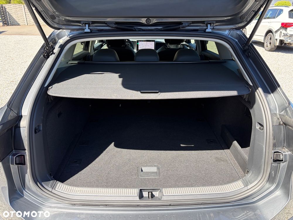 Volkswagen Passat 2.0 TDI SCR DSG Business - 10