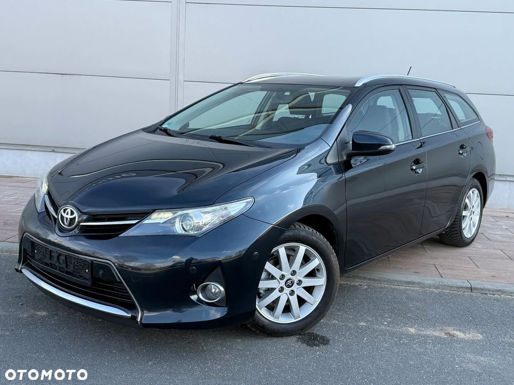 Toyota Auris 1.6 Life+ - 4