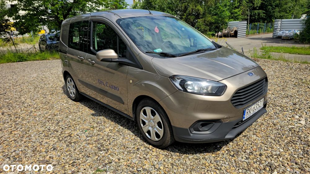 Ford Transit Courier Ambiente - 2
