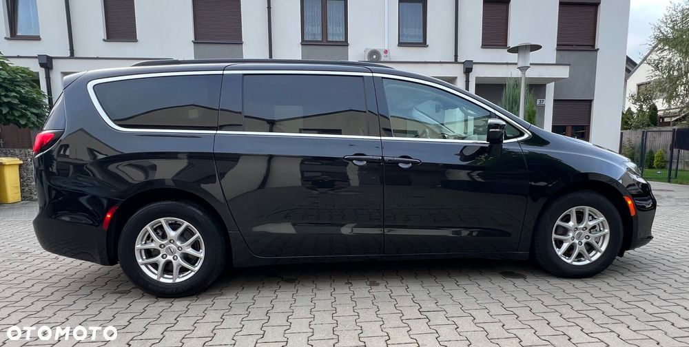 Chrysler Pacifica - 7