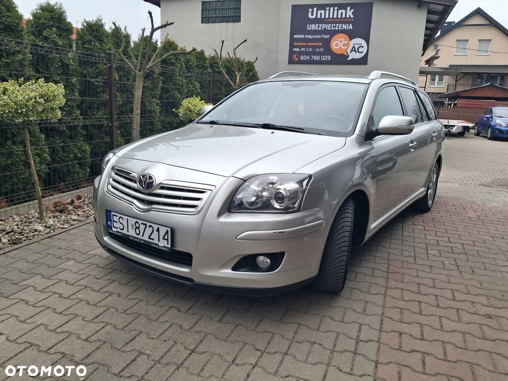 Toyota Avensis 1.8 VVT-i Executive - 1