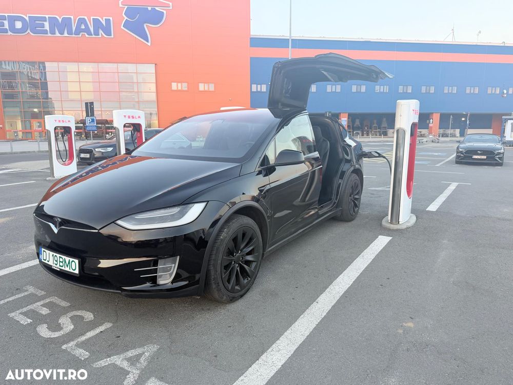 TESLA Model X 2017 — imagine 9