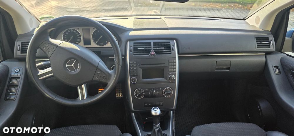 Mercedes-Benz Klasa B 200 Special Edition - 14