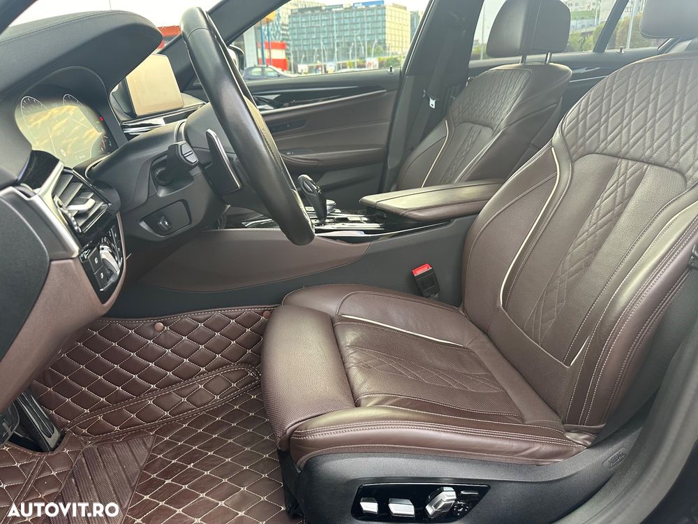 BMW Seria 5 540i xDrive AT - 16