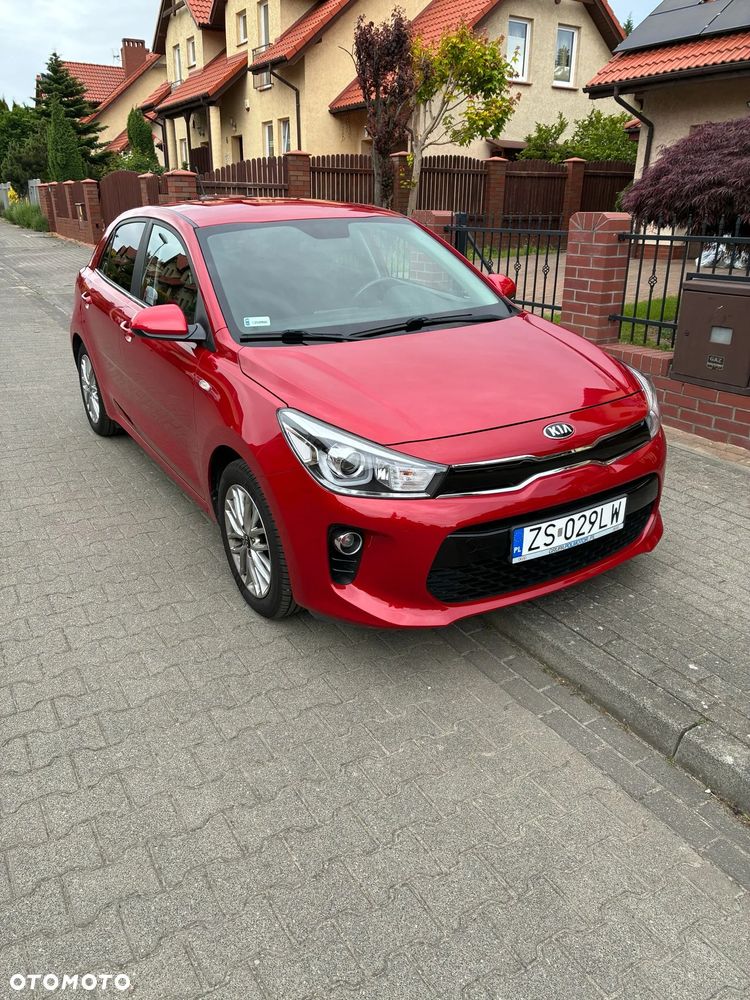 Kia Rio 1.2 L - 2