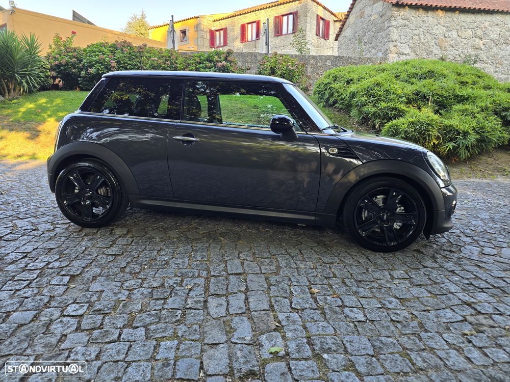 MINI 3 Portas Cooper D - 1
