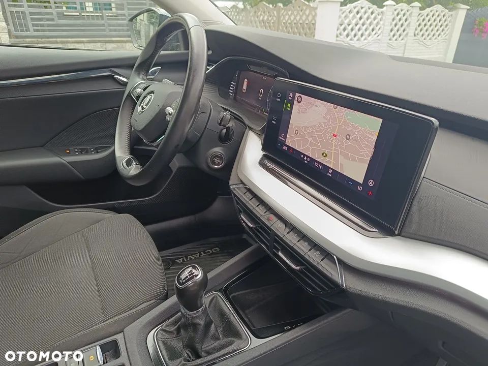 Skoda Octavia 1.5 TSI ACT Ambition - 32