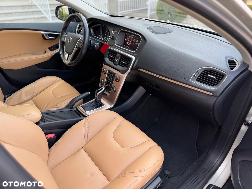 Volvo V40 Cross Country T3 Drive-E Dynamic Edition - 7