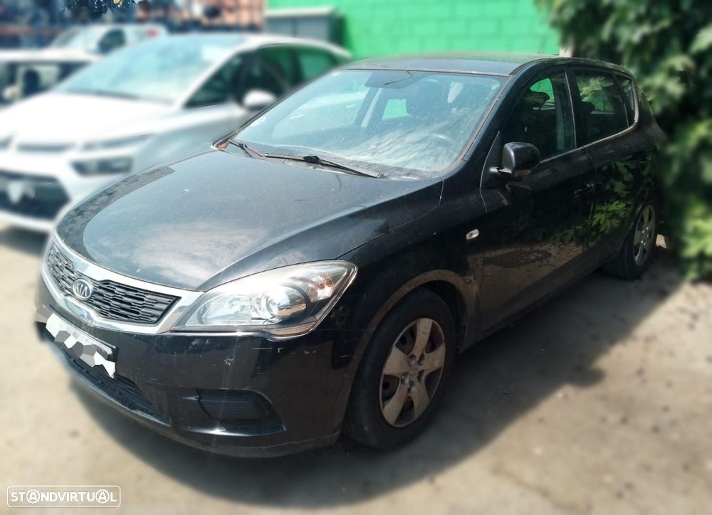 FAROL DIREITO KIA CEED ED - 3