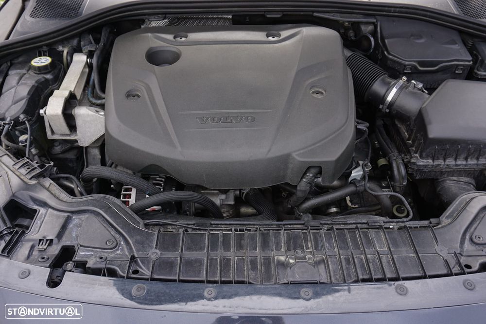 Volvo S60 2.0 D4 Momentum Geartronic - 30