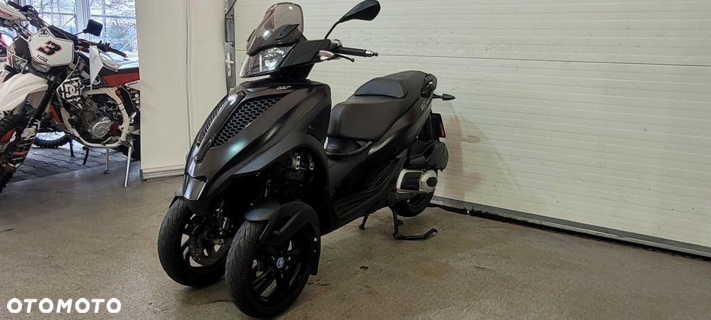 Piaggio MP-3 - 18