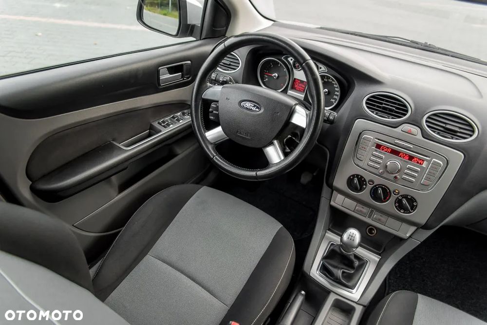 Ford Focus - 25