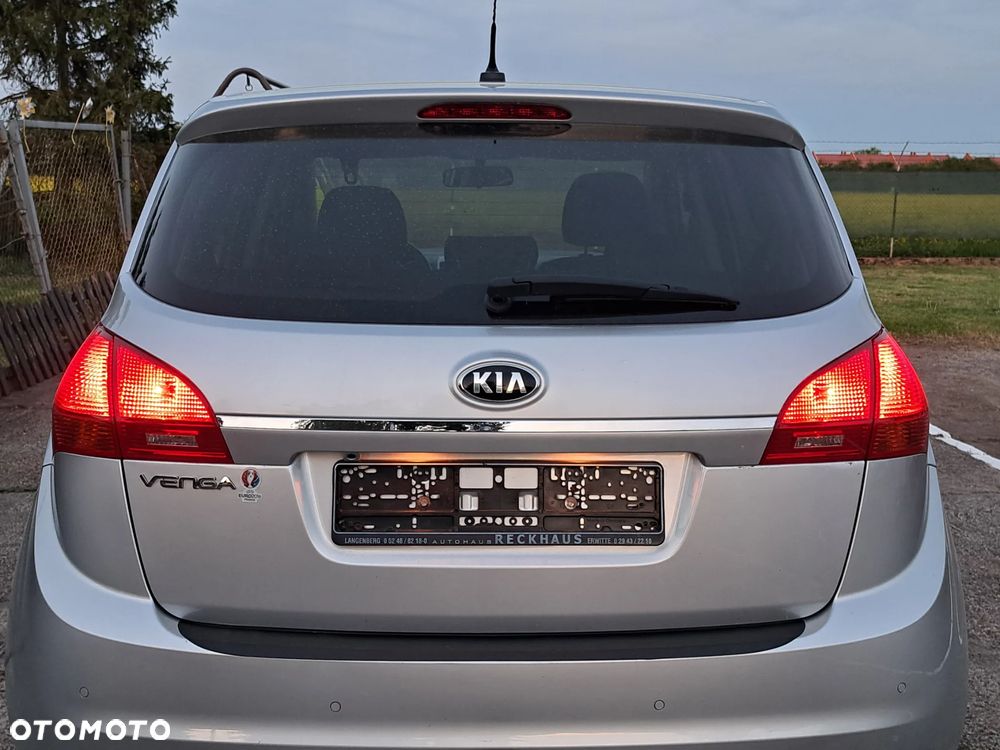 Kia Venga 1.6 CVVT Automatik Fifa World Cup Edition - 33