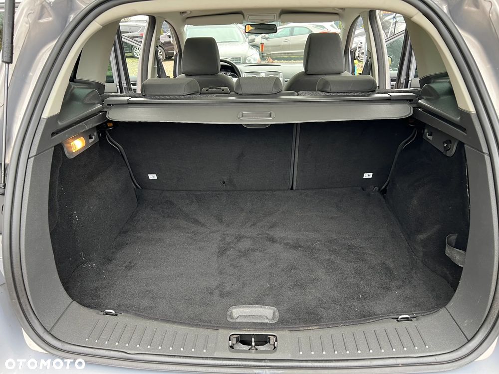 Ford Kuga 2.0 TDCi 2x4 Titanium - 28