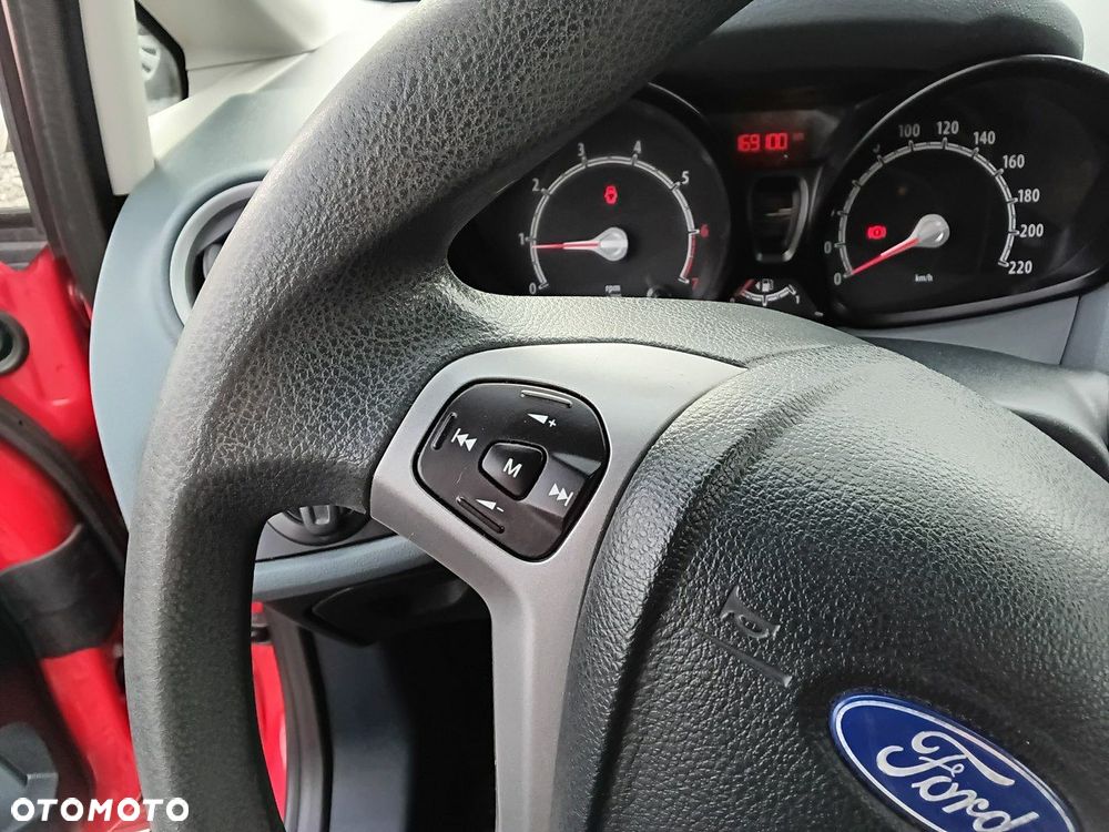Ford Fiesta - 24