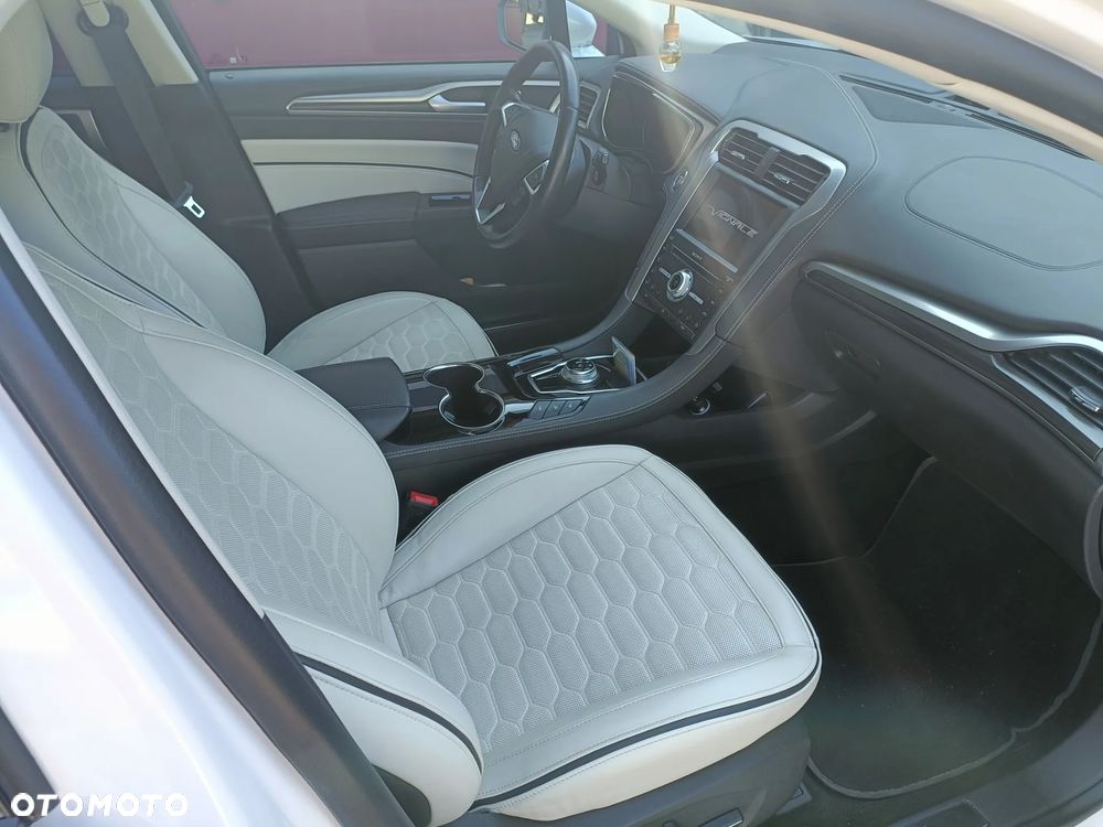 Ford Mondeo 2.0 EcoBlue Allrad VIGNALE - 11