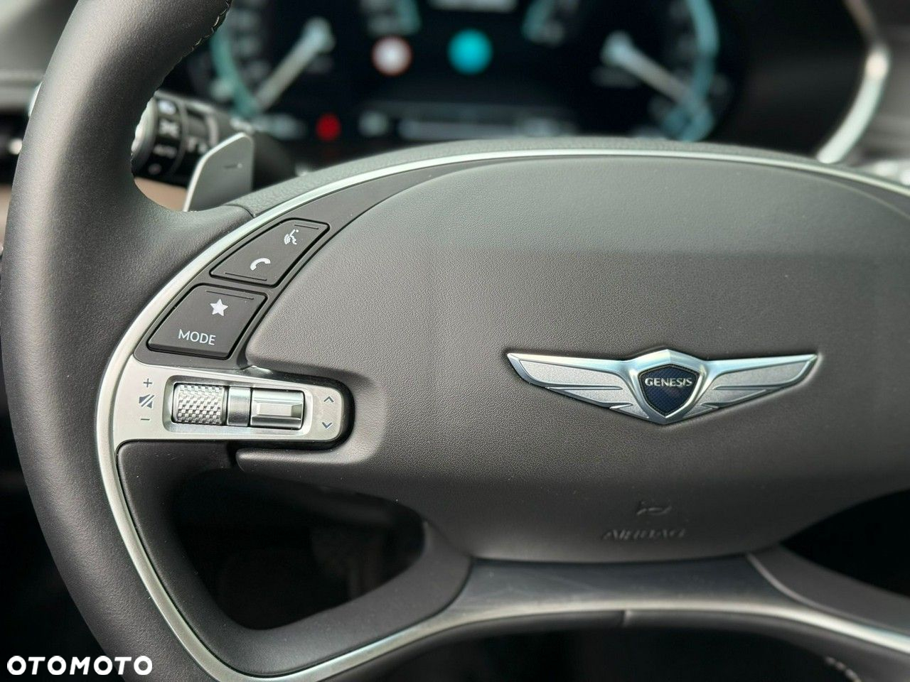 Genesis G80 - 24