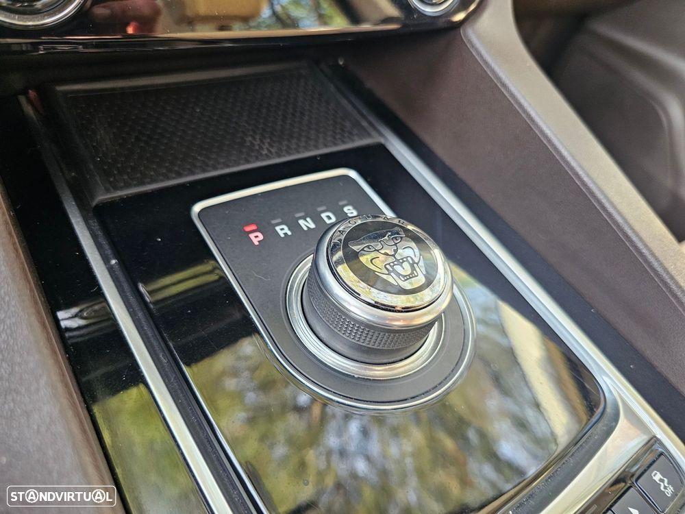 Jaguar F-Pace 2.0 i4D Prestige Aut. - 19